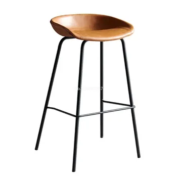 Šiaurės šalių šiuolaikinio minimalistinio namo aukštas, kėdžių, baro kėdžių, restoranas odos kaustytomis geležies baro kėdės, virtuvės كرسي karieta
